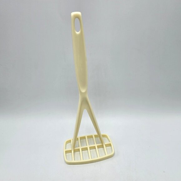 Vintage Foley Potato Masher White Off White Nylon Plastic 70s Plastic - Picture 1 of 4